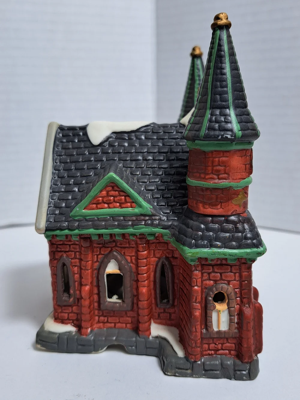 Heartland Valley 2004 Church & 1995 Dickens Winter Valley Library Lot of 2